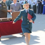 devushka-ofitser